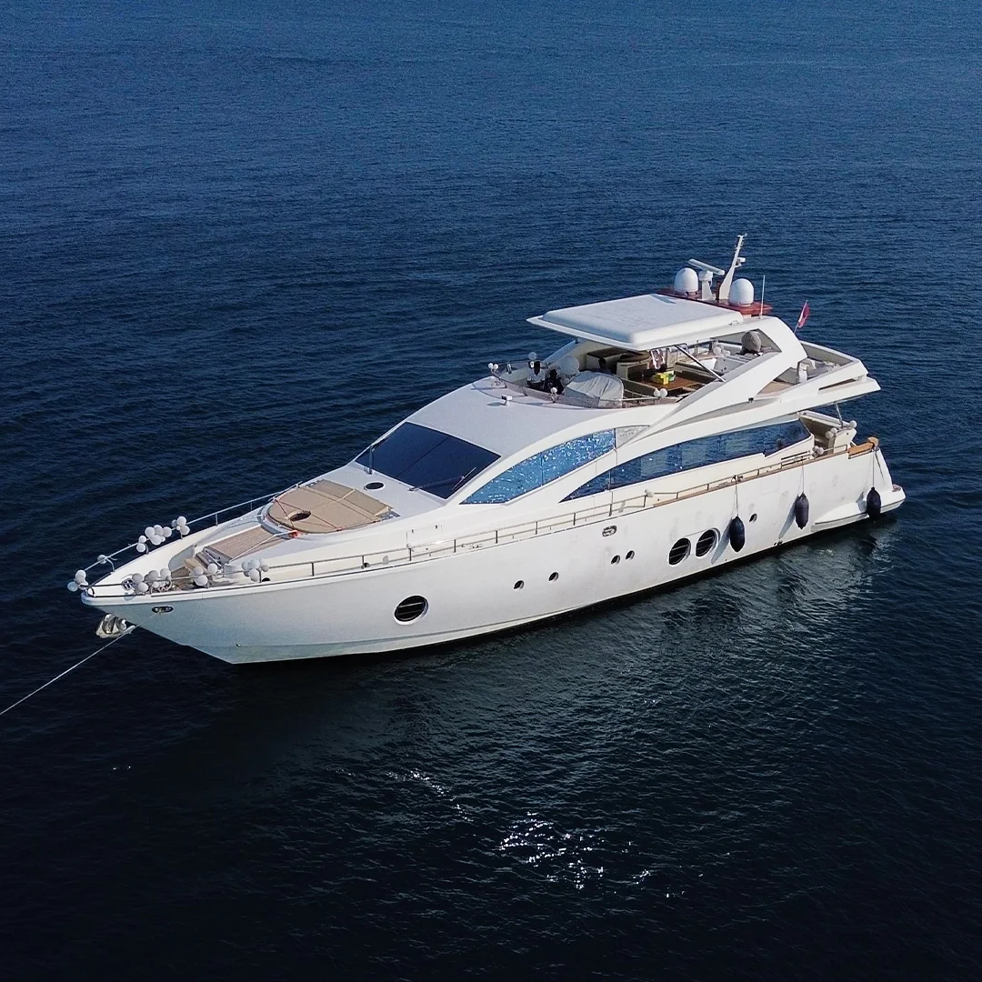 IC LUXURY YACHT